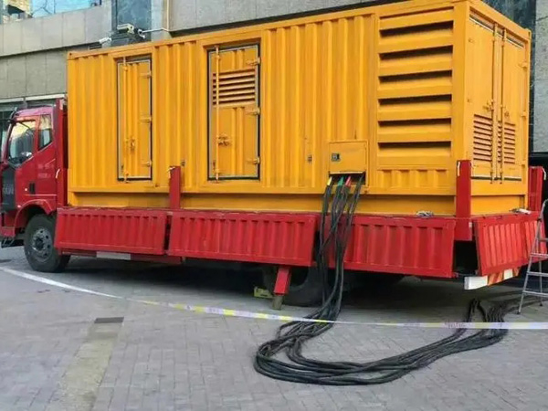 花垣如何确定水冷式机油散热器密封件的规格型号？